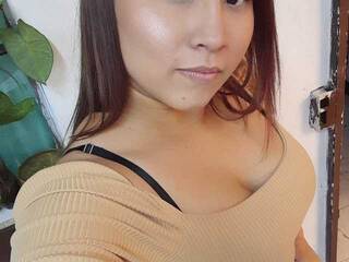 Эротический видеочат Alyn-zc