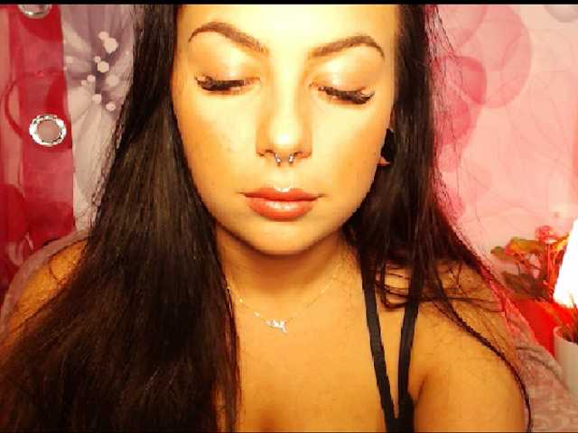 Скриншоты трансляции MiAmanda