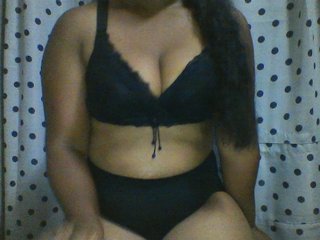 Эротический видеочат Amandinea