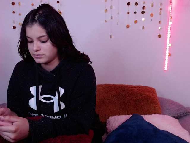Фотографии Ambeer--1 Hi Guys !!! follow me in my twitter: hennessy_amber tip menu tits for 37, ass for 27, twerk for 30, close up pussy for 60, naked for 80, anal for 65, open cam for 20