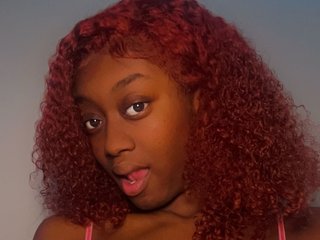 Эротический видеочат AmouraaK