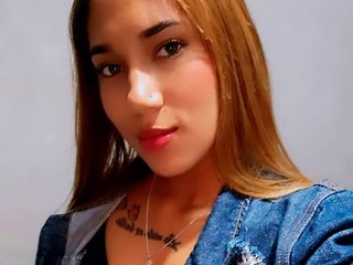 Эротический видеочат AmyHillss1