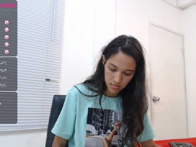 Скриншоты трансляции Andrea-Cute