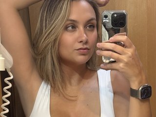 Эротический видеочат Andrea-urdream