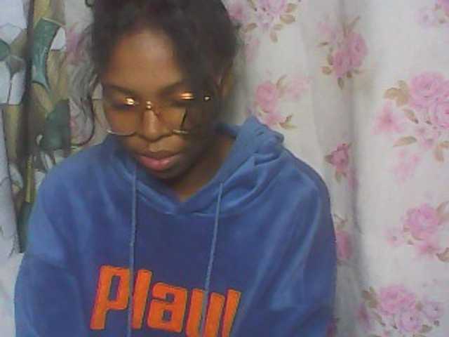 Скриншоты трансляции Anelie