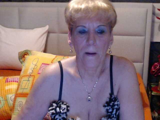 Фотографии ANGELGRANNY welcom guys..pm..50 tk..pussy or ass..100..tits or feet..50..let s have fun