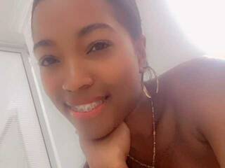 Эротический видеочат Angelinnasexy