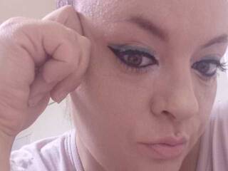 Эротический видеочат angelmia9011