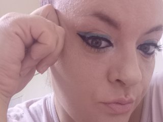 Эротический видеочат angelmia9011