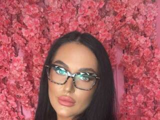 Эротический видеочат AngelynSugar