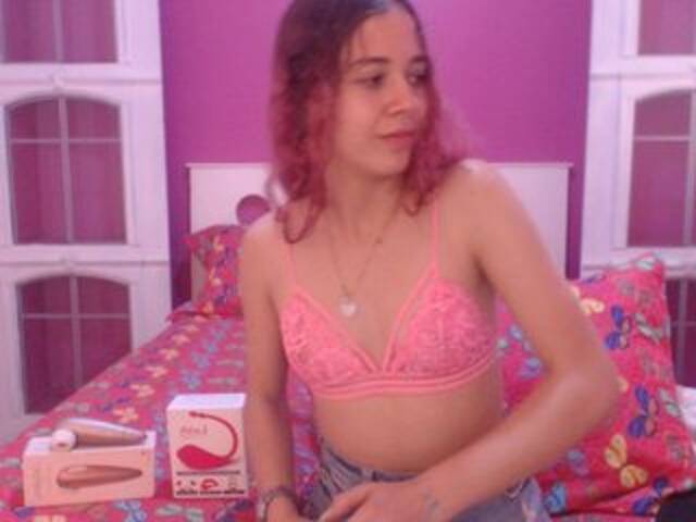 Скриншоты трансляции AngelyRose