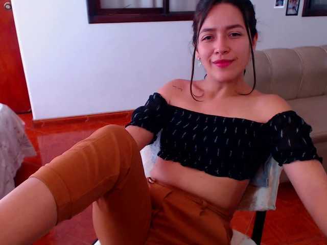 Скриншоты трансляции AngieGil