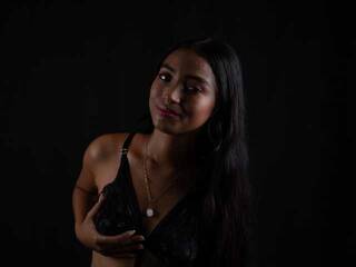 Эротический видеочат AnikaHalil