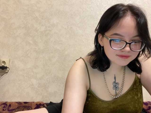 Скриншоты трансляции Anime-girl