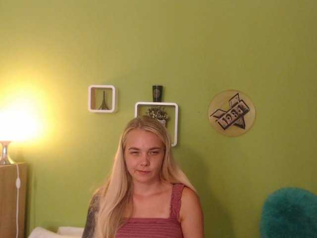 Скриншоты трансляции AnnaHappy18