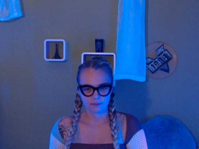 Скриншоты трансляции AnnaHappy18