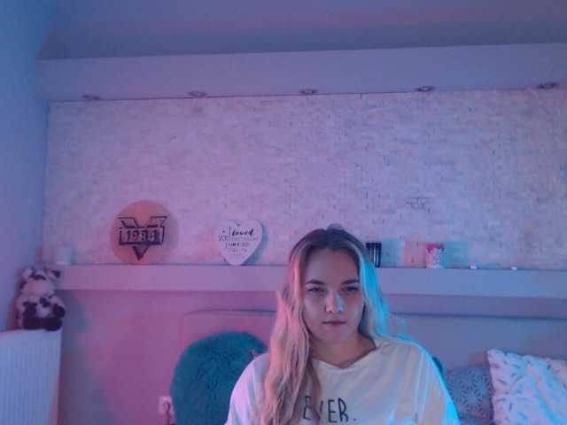 Скриншоты трансляции AnnaHappy18