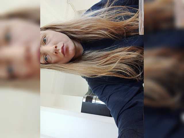 Скриншоты трансляции annebarby