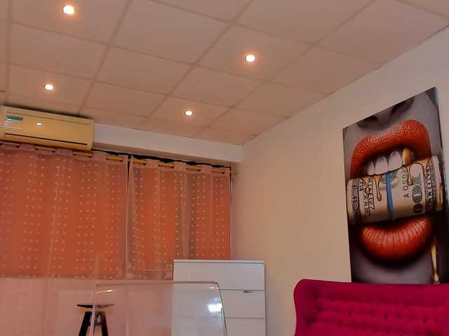 Скриншоты трансляции AnnesWhite