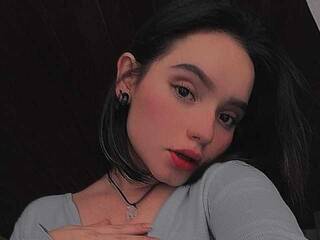 Эротический видеочат Annie-Mills