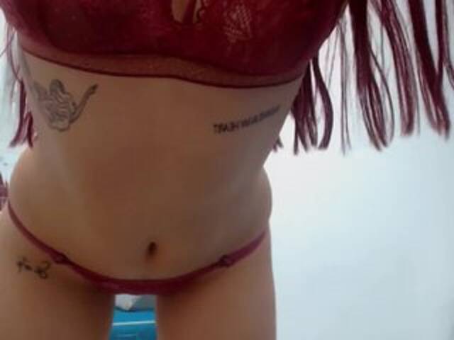 Скриншоты трансляции AnnieHunter