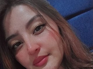 Эротический видеочат Anny-azalea