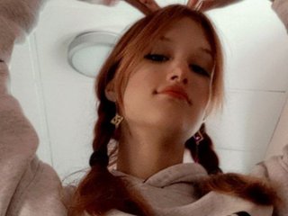 Эротический видеочат AnnyiBlue