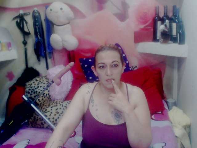 Фотографии annysalazar I want to premiere my new toy come help me achieve my goal 100 tokens For every 3 tokens vibration ultra long let's have me wet