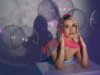 Эротический видеочат AntonellaHans