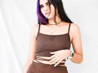 Эротический видеочат AntonellaRoux