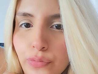 Эротический видеочат AnyelaRose