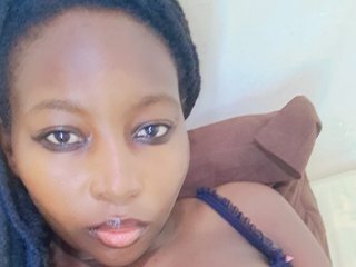 Эротический видеочат Applebottomqueen