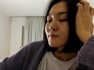 Эротический видеочат UrSweetieLeigh