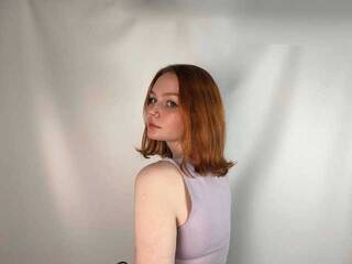 Эротический видеочат ArielCrystal