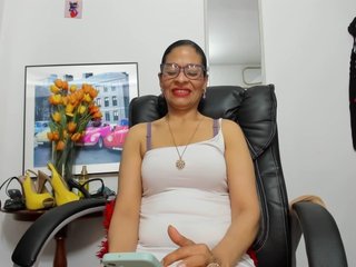 Эротический видеочат Aries-Mature