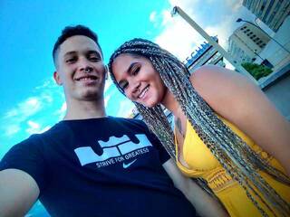 Эротический видеочат ArthurandAlix