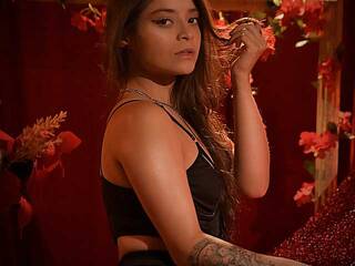 Эротический видеочат AryaLovejoy