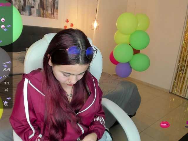 Скриншоты трансляции AshelyGirl