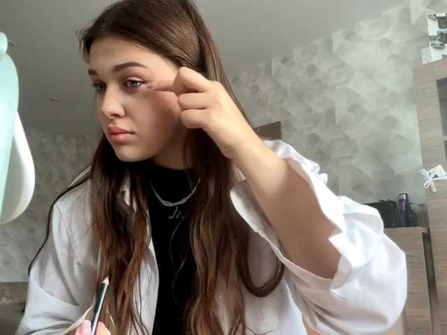 Скриншоты трансляции AshleaReuer
