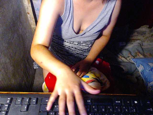 Фотографии AsianHotGirl hi bby give me 20 token for my tits 30 ass 100 pussy