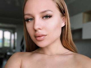 Эротический видеочат Astii