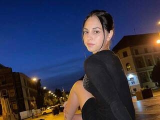 Эротический видеочат AudreeyBitoni