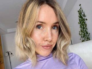 Эротический видеочат aurybunnyx