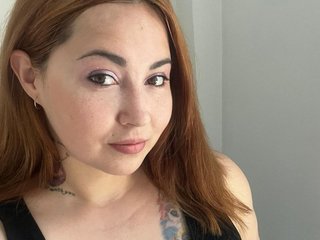 Эротический видеочат AylaMoons