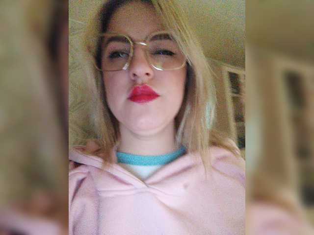 Скриншоты трансляции BANANA-PEACH