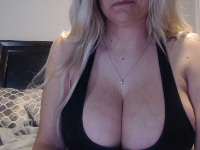 Фотографии brianna_babe tip for pussy vibrations, @remain countdown for boobs..202tkns to start private