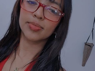 Эротический видеочат Barelyhot11
