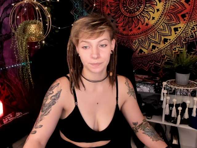 Скриншоты трансляции BayleeDesire