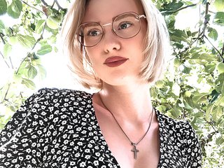 Эротический видеочат BEAUTIFUL-HALO