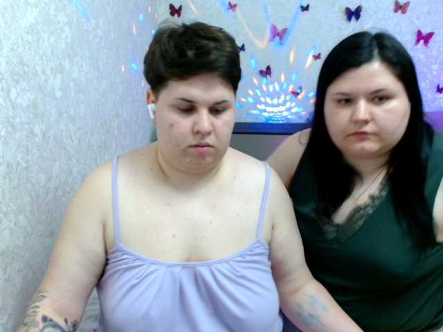 Скриншоты трансляции BeckyAndEllen